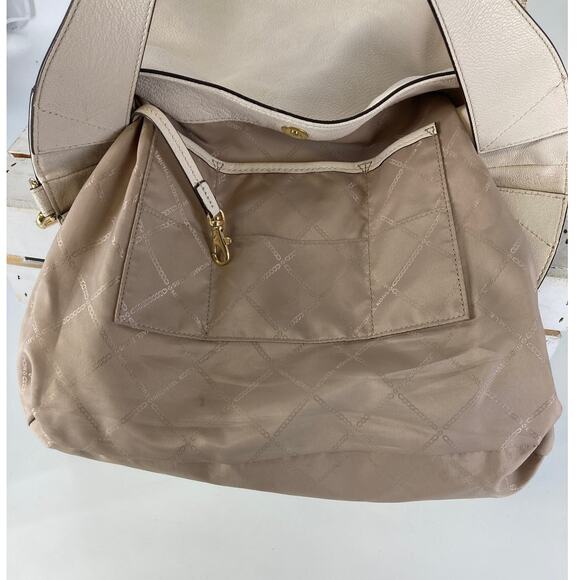 MICHAEL KORS, IVORY PEBBLED LEATHER SHOULDER BAG (ASIS) - Picture 13 of 15